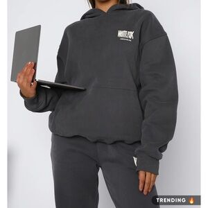 White Fox - archive 6.0 set in ash